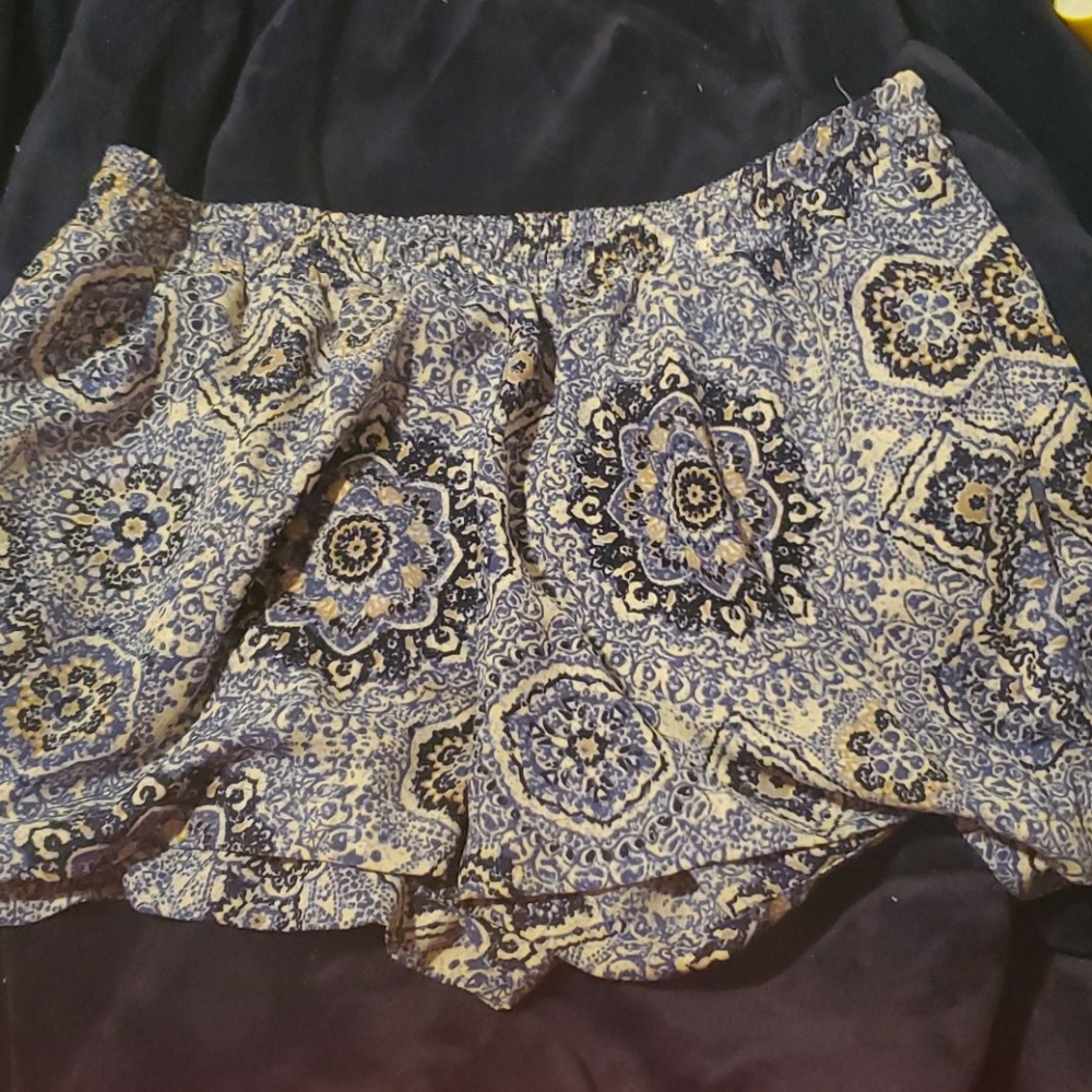 Flowy shorts